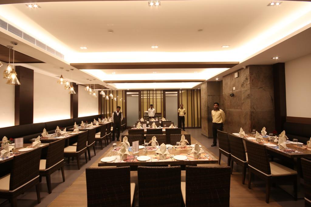 Khanna Fiesta Vellore Exterior photo