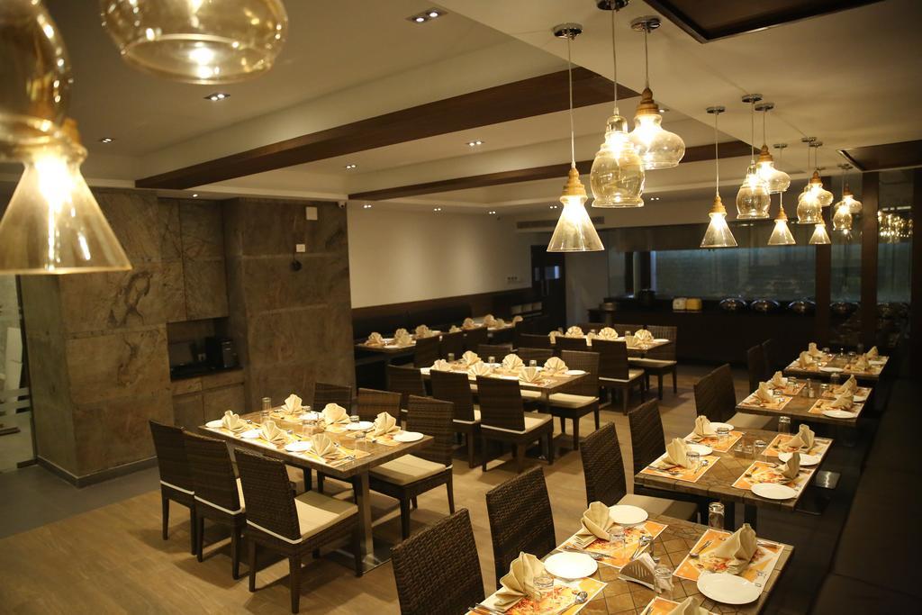 Khanna Fiesta Vellore Exterior photo